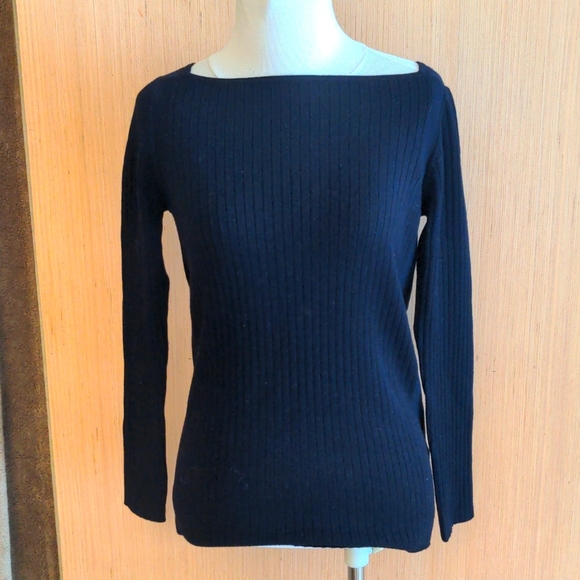 Everlane Sweaters - 🆕 EVERLANE The Luxe Wool Ribbed Sweater